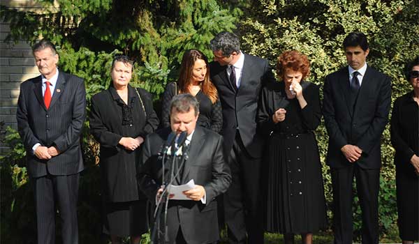 What To Wear To A Funeral Or Cremation